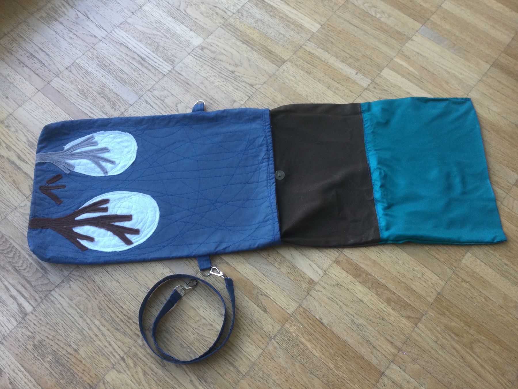 Borse: Schultertasche Baum Hand-made – Usato da Zürich venduto da ShadowVorlon 5