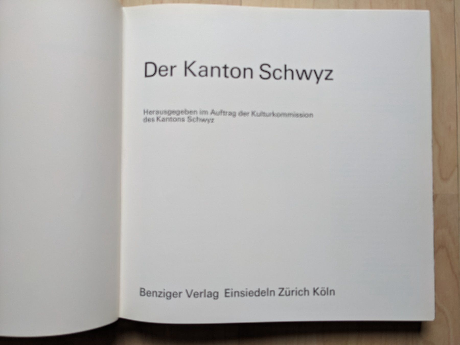Libri: Der Kanton Schwyz – Nuovo (secondo la descrizione) da Rotkreuz venduto da eulennest 4