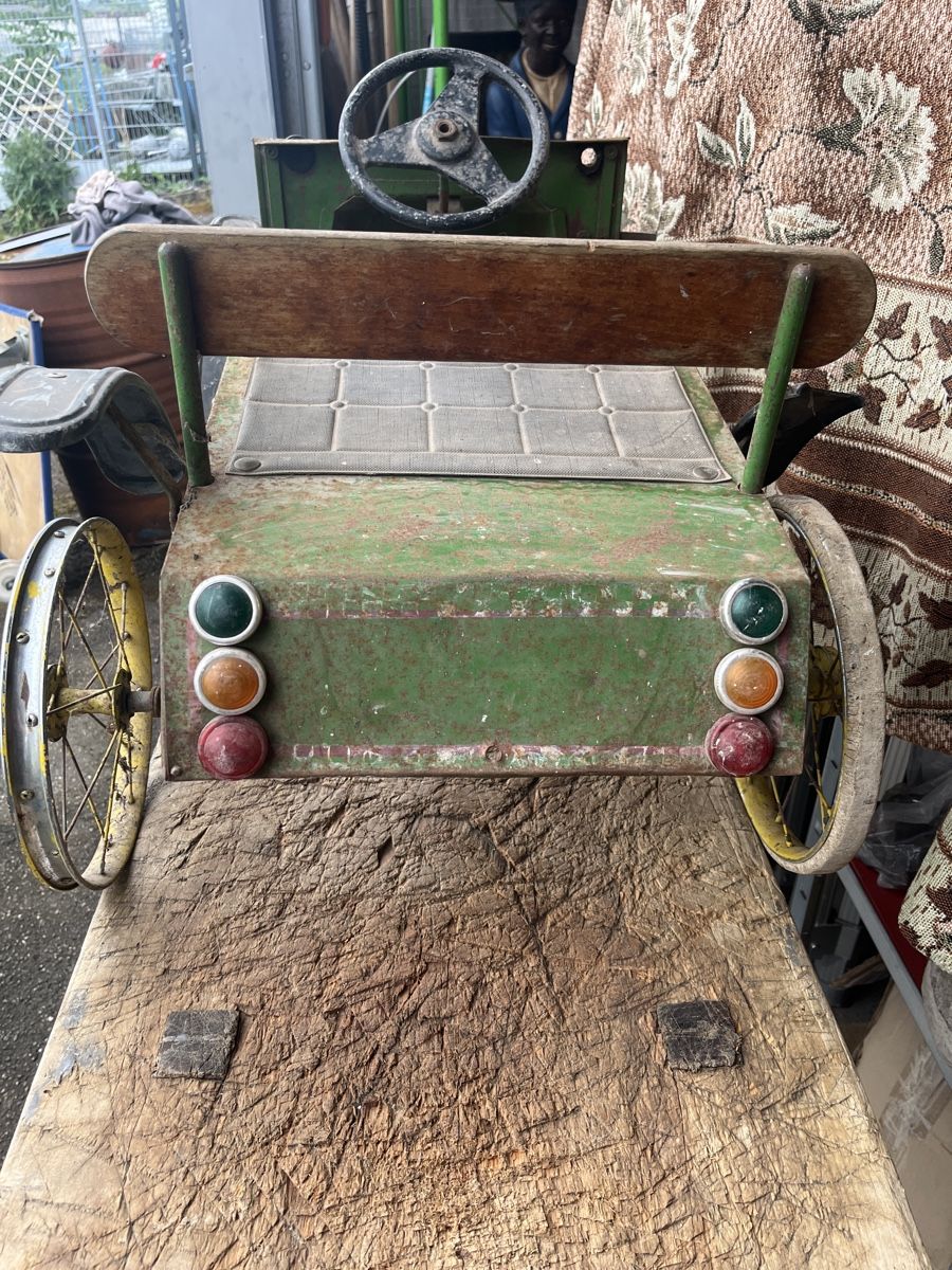 Fahrzeuge für Kinder: Antikes Tretauto Oldtimer  – Gebraucht aus Brienz BE von hey_z9vg 3
