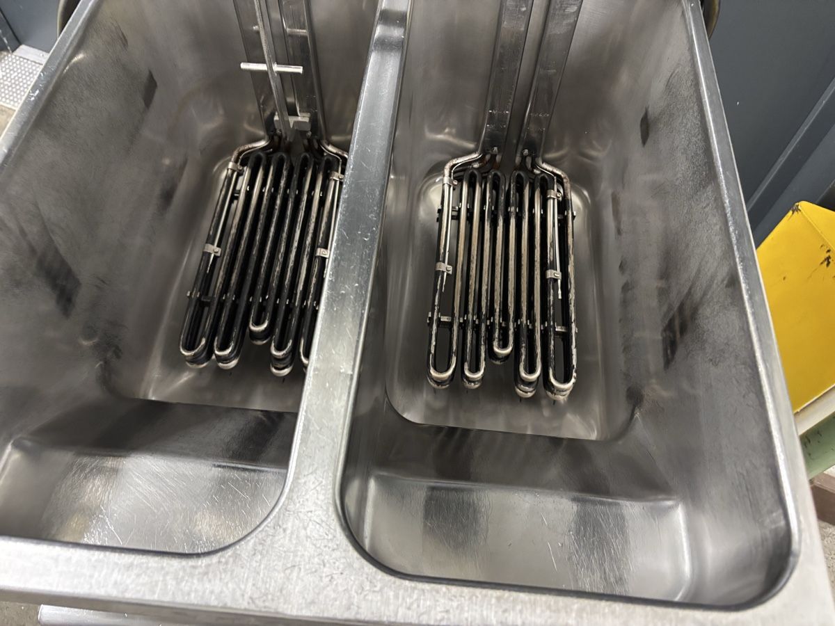 Elettrodomestici da cucina: Fritteuse  – Usato da Dietikon venduto da dia_y8y5 3
