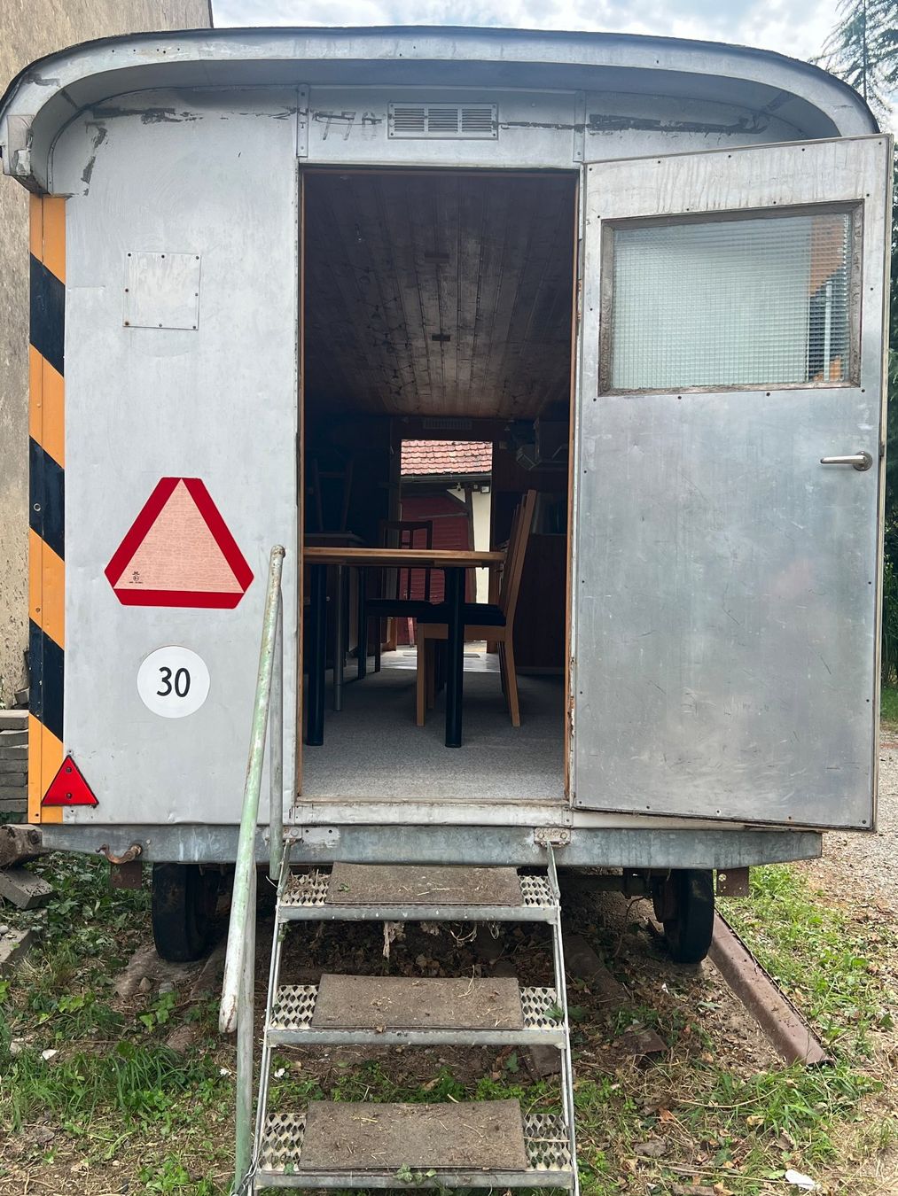 Rimorchi: Bauwagen / Partywagen – Usato da Weiningen TG venduto da Bv 9