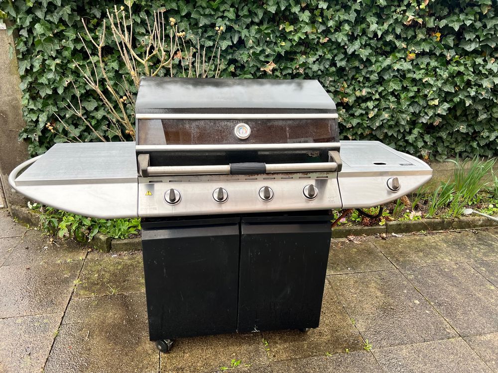 BBQ Grill Cordon Bleu Deluxe 4-Burner + Side Burner | Kaufen auf Ricardo