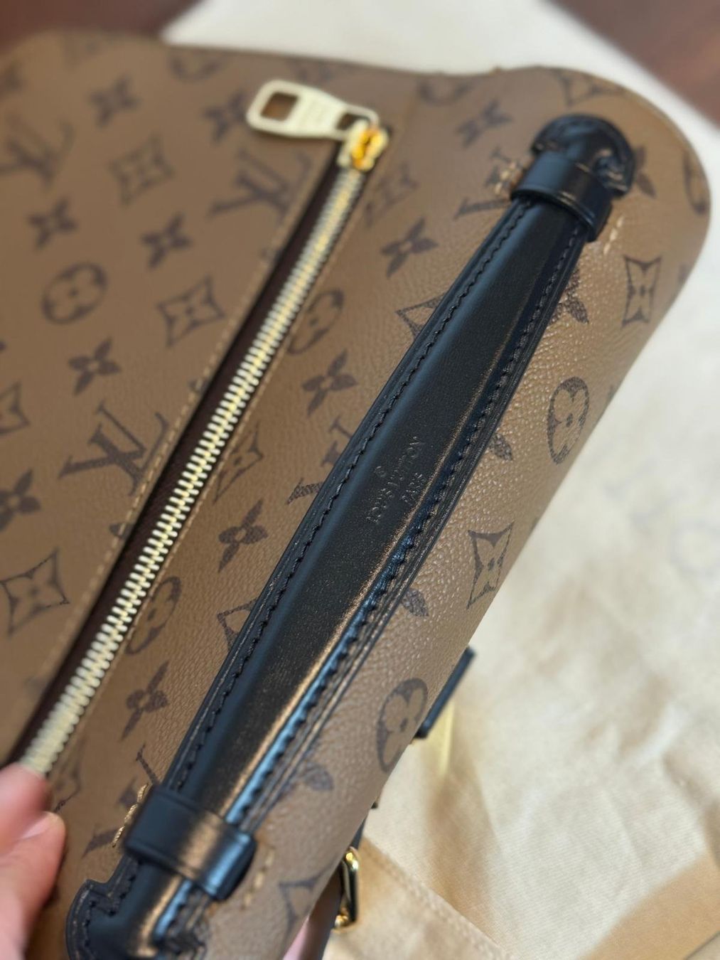 Louis Vuitton Borse da donna: Louis Vuitton Pochette Métis – Monogram Reverse Canvas – Usato da Hergiswil NW venduto da Shintana 6