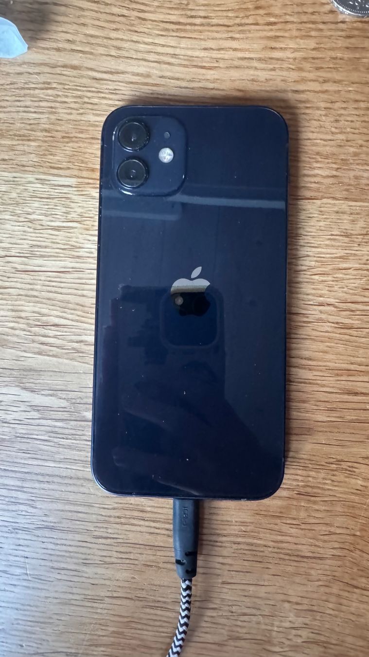 Apple Portables: iPhone 12 – D'occasion à Wilen b. Wil par yes2598 4