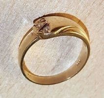 Damenring mit drei schönen Steinen