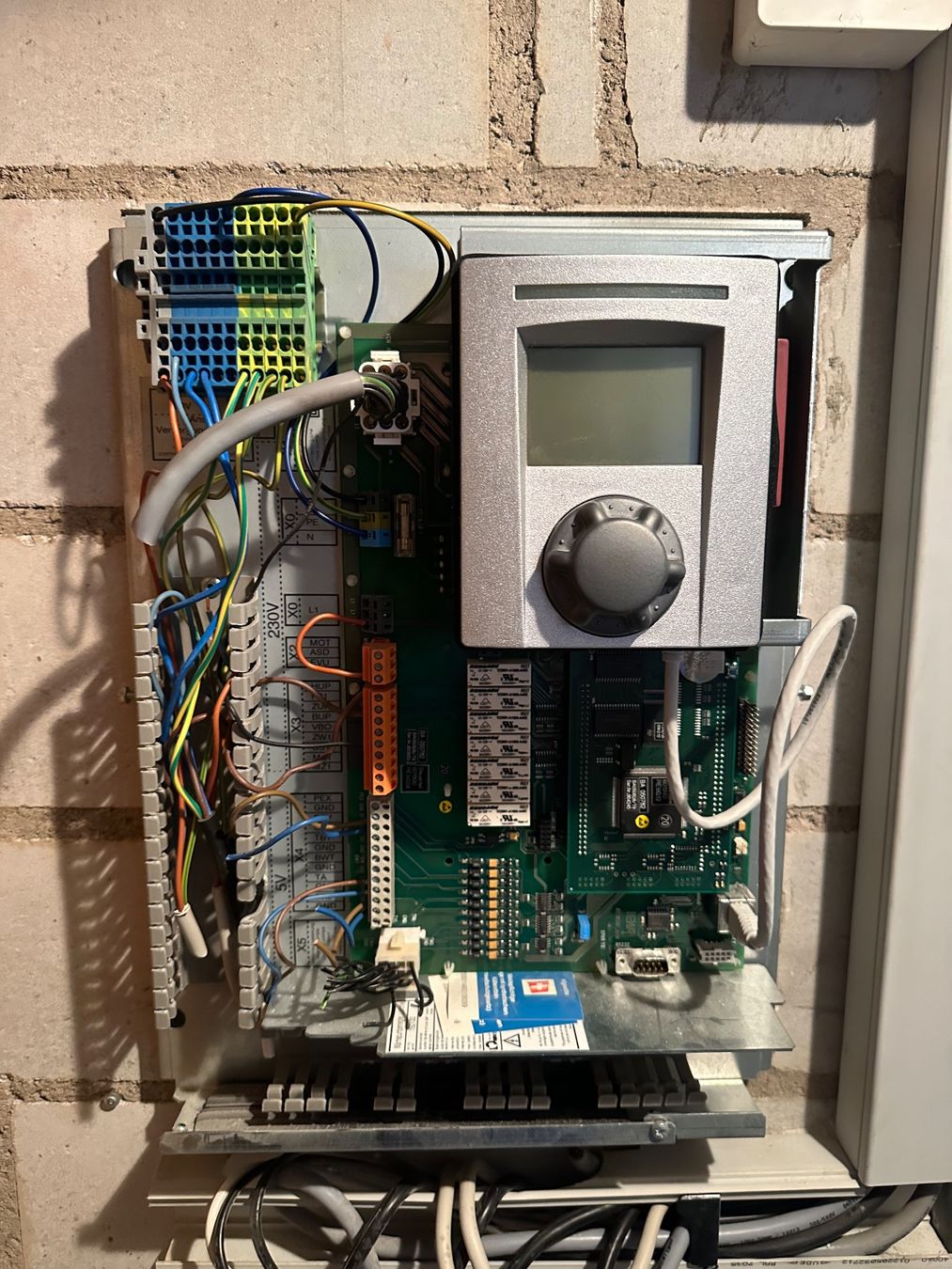 Radiatori: Alpha Innotec Steuergerät – Usato da Murgenthal venduto da Aandrea1 2