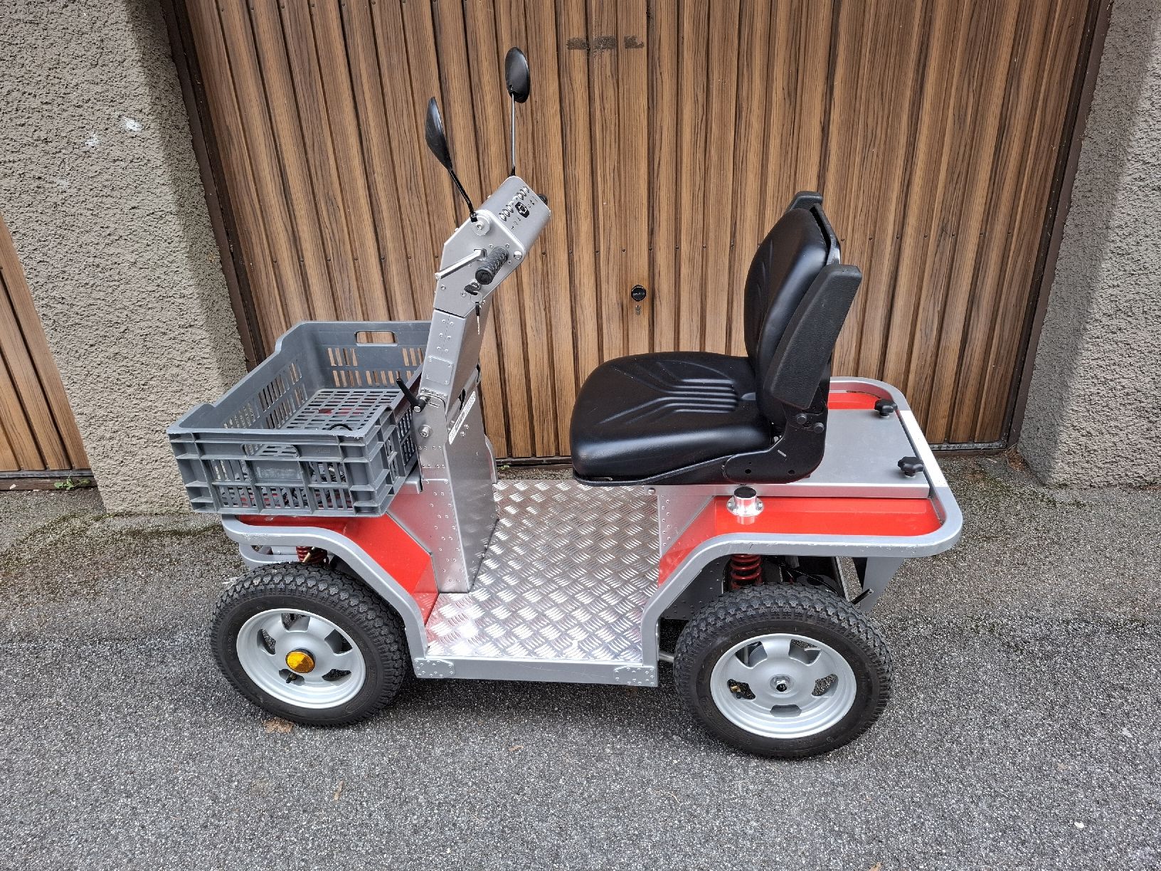 Elektromobile: Pony véhicule mobilité réduite – Neu (gemäss Beschreibung) aus Lausanne von kol_c8fm