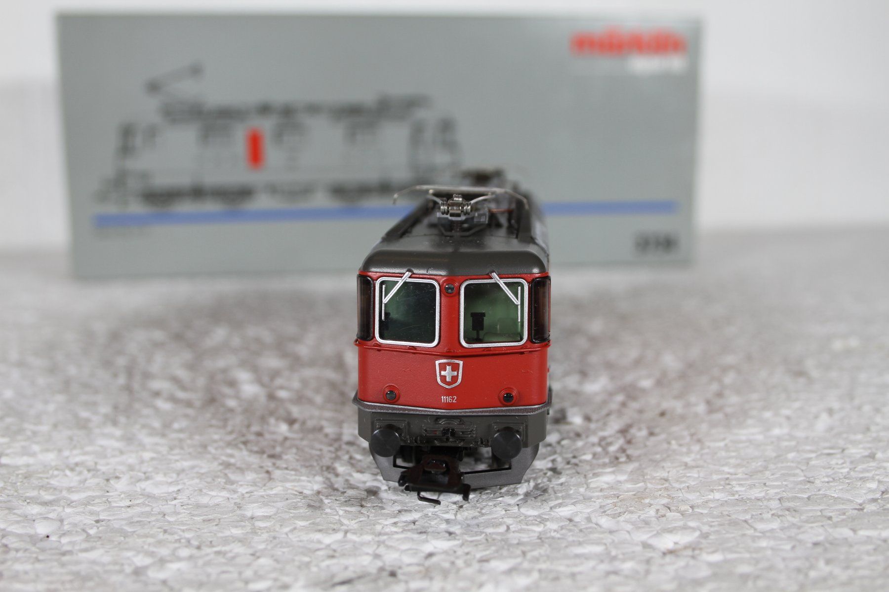 Märklin Modellini di ferrovie: Märklin 3734 SBB Re 4/4 – Usato da Triesen venduto da gleis8 4