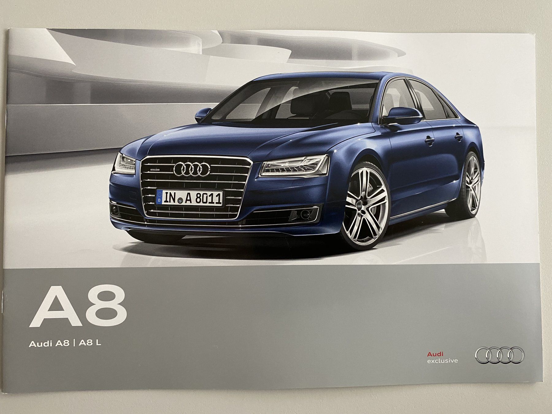 Riviste & Magazine: Audi A8/A8 L Magazin (09.2013) – Usato da Alpnach-Dorf venduto da Hess-Automobile