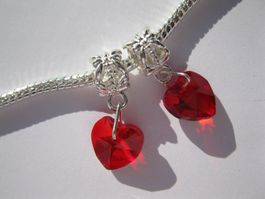Anhänger, Dangle versilbert Kristallherz rot