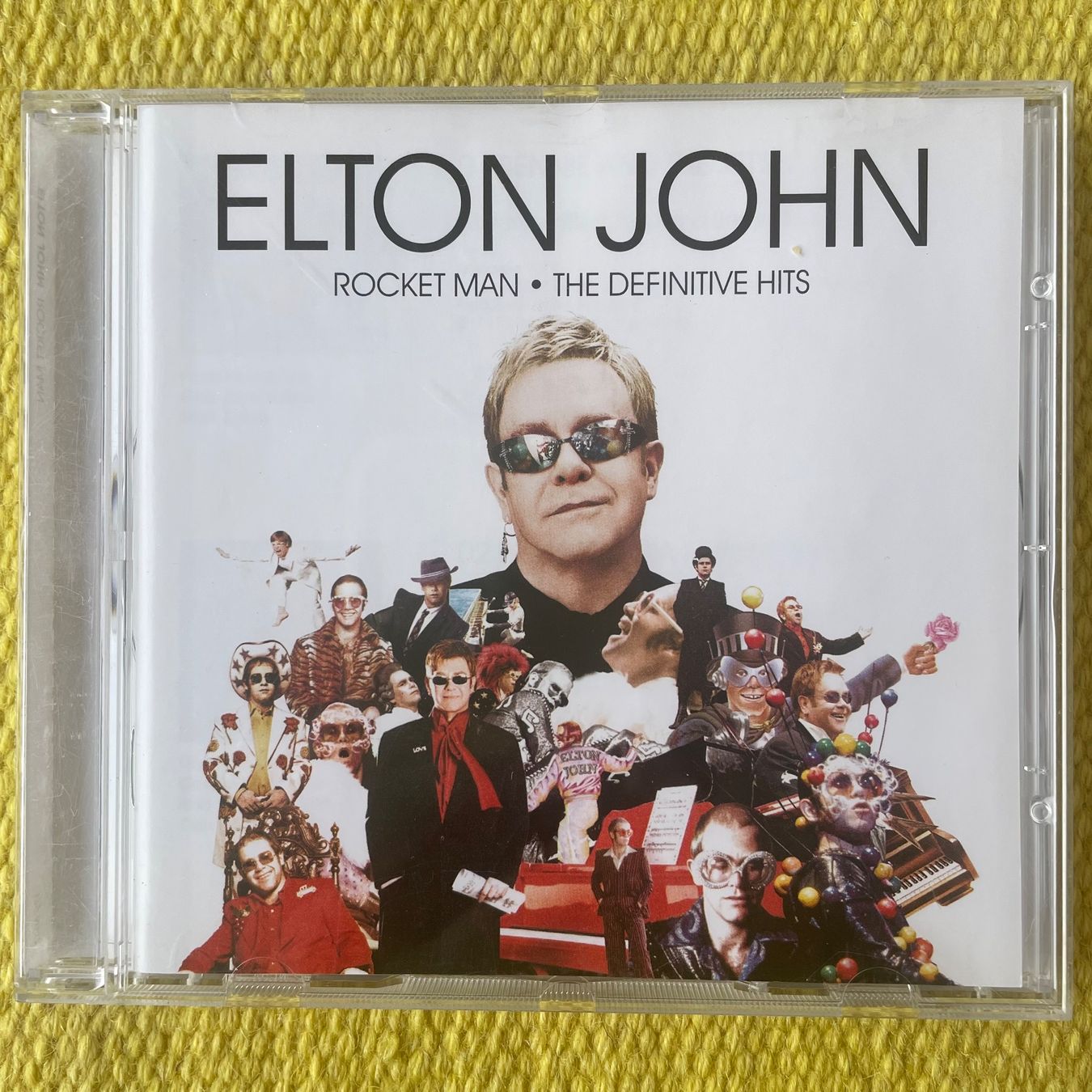 CD: ELTON JOHN-THE DEFINITIVE HITS ROCKET MAN – Usato da Rorschacherberg venduto da CD-Roli