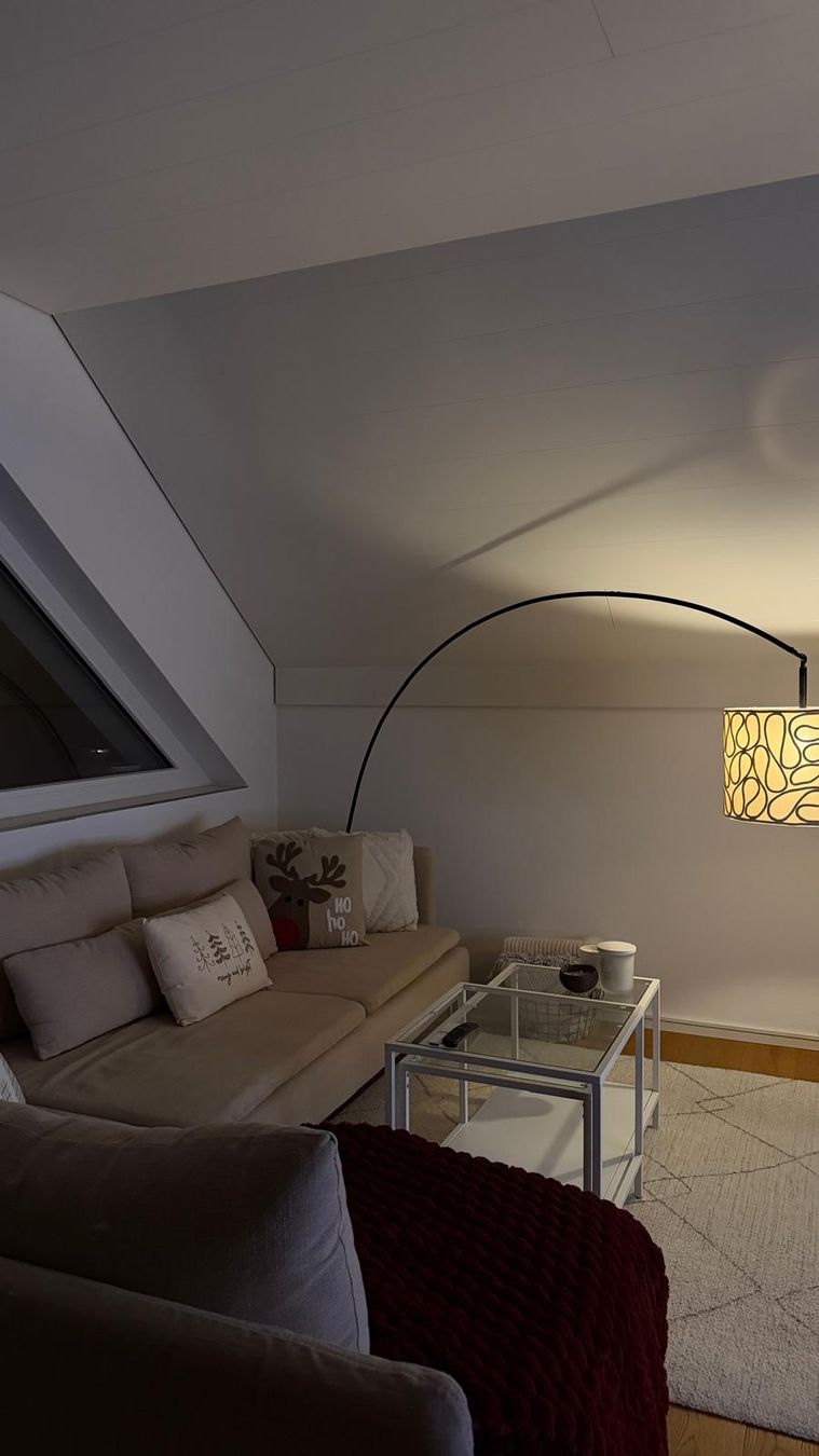 Ikea Tables: Zeitloser IKEA Coutchtisch – D'occasion à Kriessern par men_w8h5 1