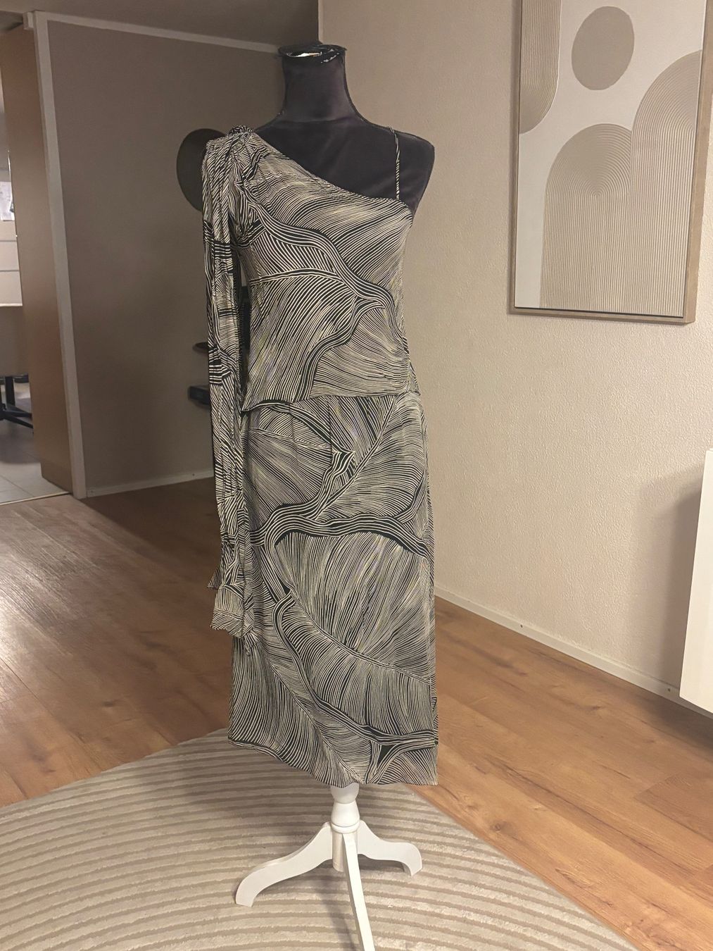 Max Mara Vestiti: Max Mara Set, Kleud 100% Seide – Usato da St. Margrethen SG venduto da dijanaO