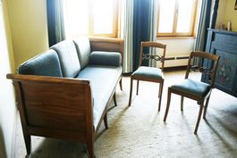 Antikes Biedermeier-Set: 3-Sitzer Sofa & 2 Polsterstühle
