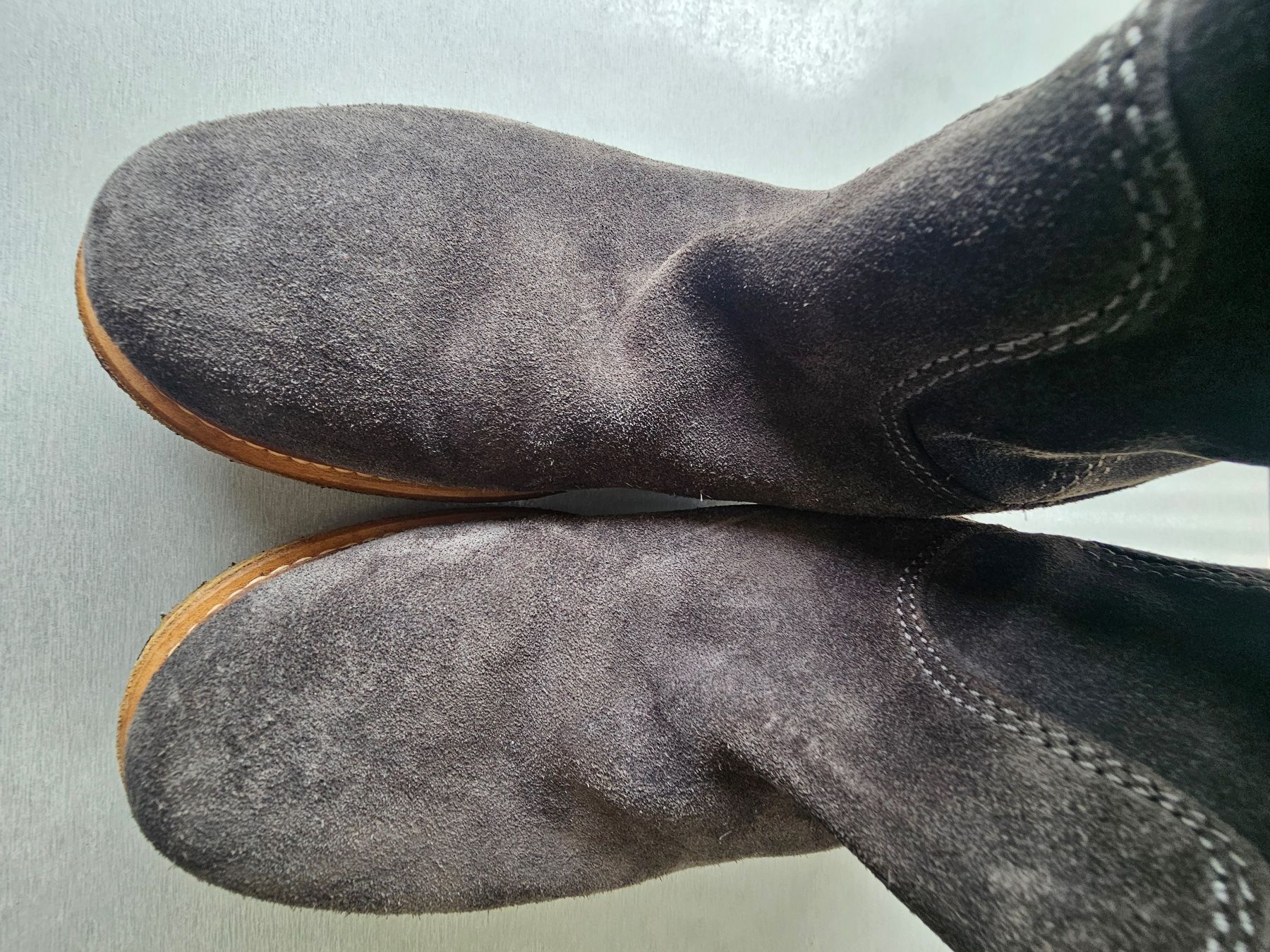 Moncler Scarpe da donna: Botte hiver daim et duvet – Usato da Château-d'Oex venduto da bla_b6mv 1