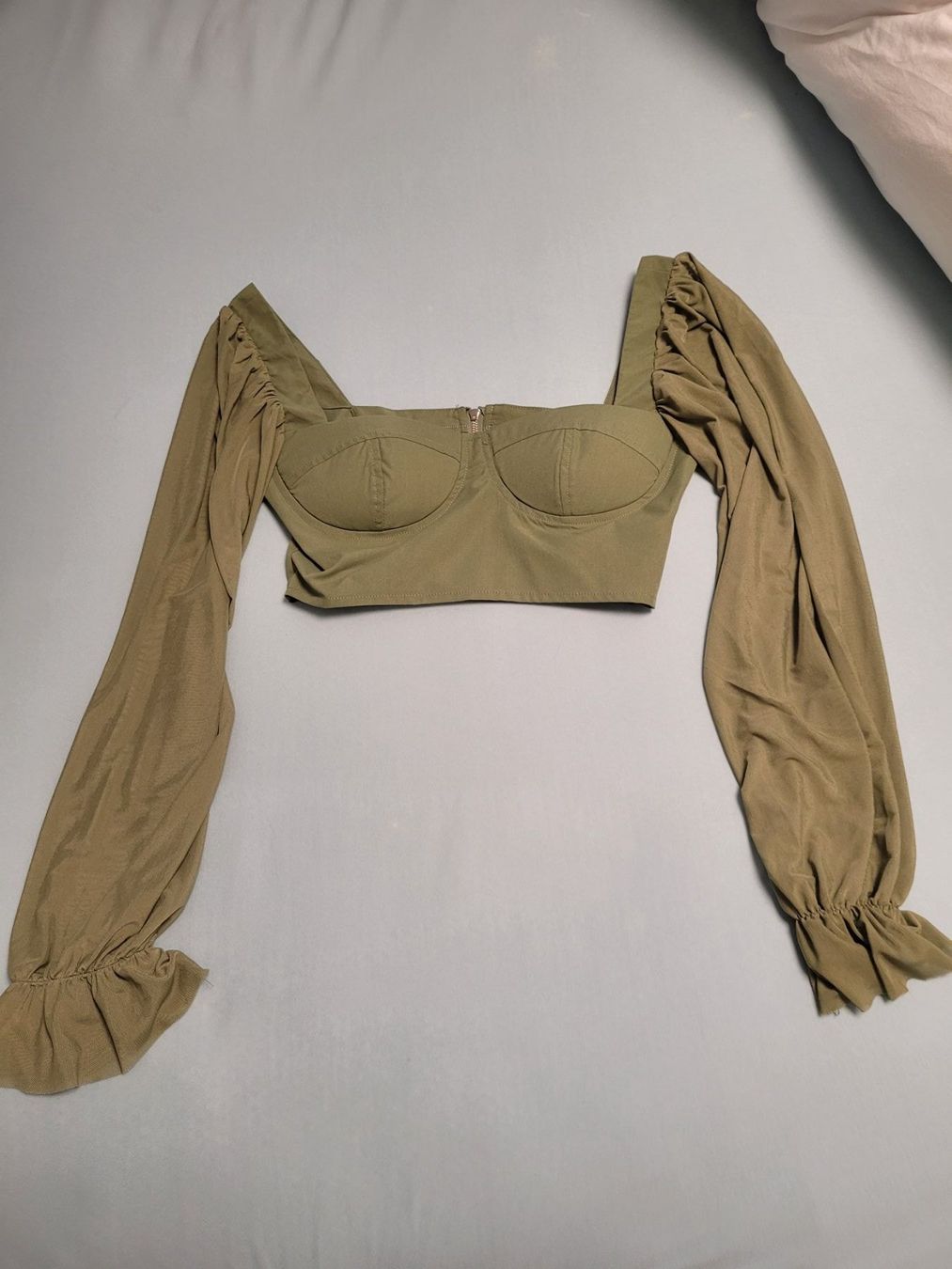 Tops: Croptop – Neu (gemäss Beschreibung) aus Schaan von lulu_xx