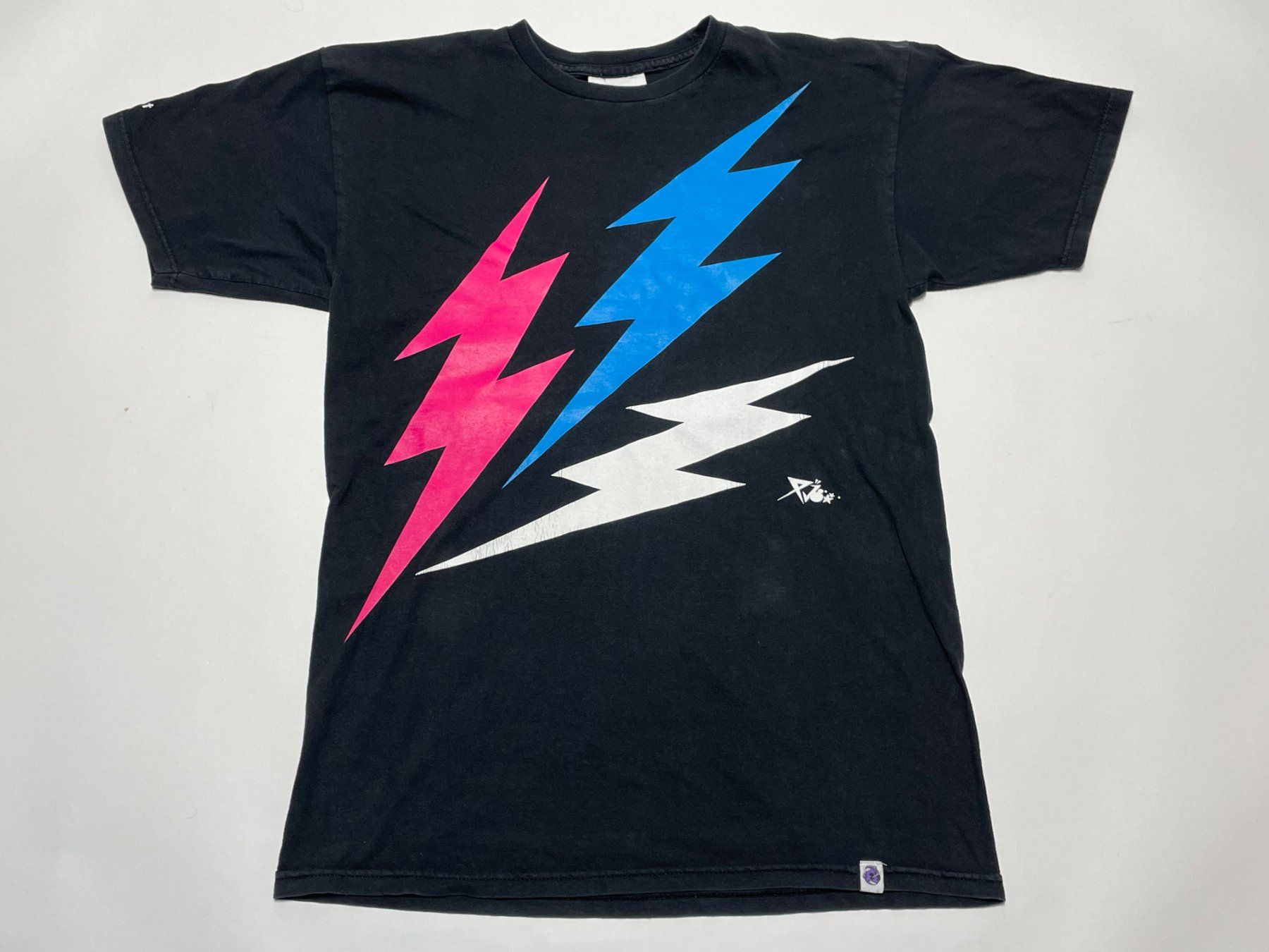 T-shirt: 2K10 T-Shirt Kid Robot Sz M – Usato da Zürich venduto da le_souk