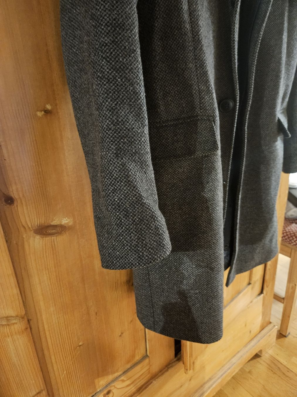 Hugo Boss Cappotti: Mantel Hugo Boss 48 slim fit – Usato da Egerkingen venduto da OttoderBerserker 1