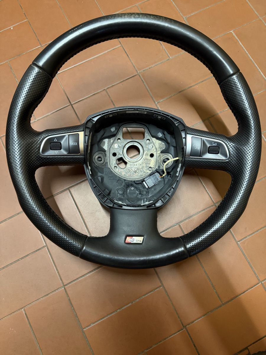 Audi Toutes les pièces auto: audi a4 lenkrad  – D'occasion à lugano par tho1969