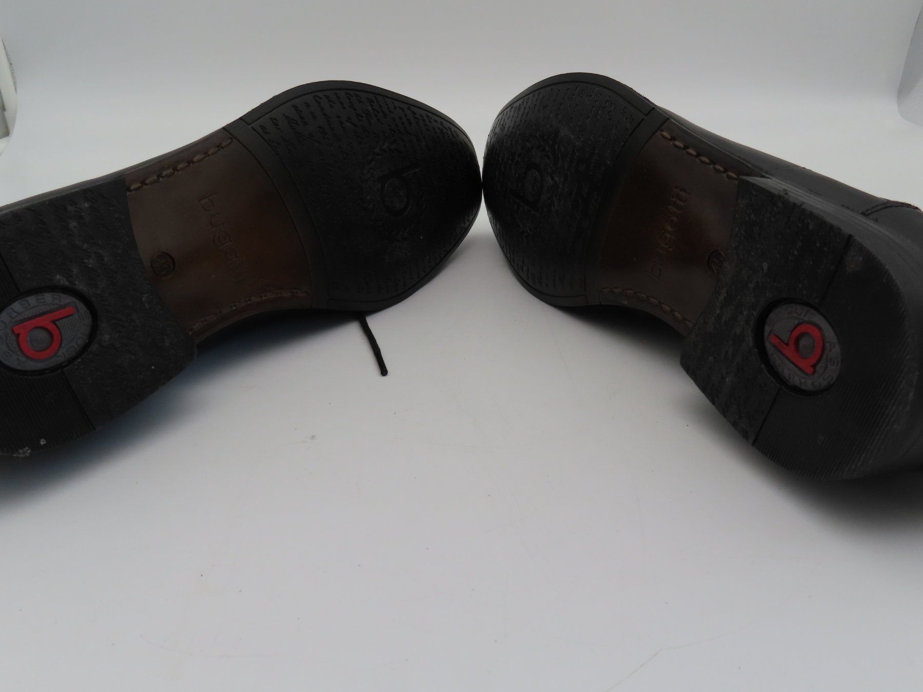 Bugatti Scarpe da uomo: Bugatti Schnürschuhe Gr. 45 mit Schuhspanner – Usato da Reinach BL venduto da WBZ-Flohmarkt 8
