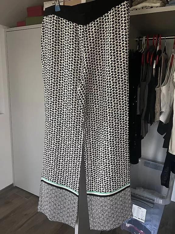 Pantaloni: Esprit Hose – Usato da Schnottwil venduto da pacha08