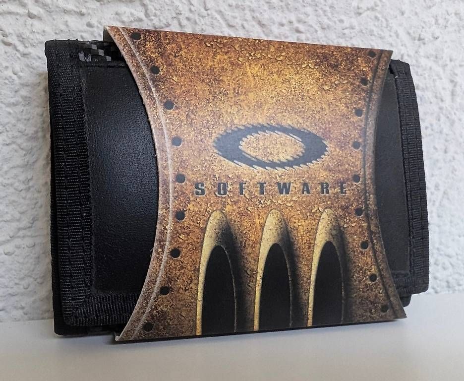 Portafogli: Oakley Carbon Fiber Wallet – Usato da Ueberstorf venduto da Grosscom