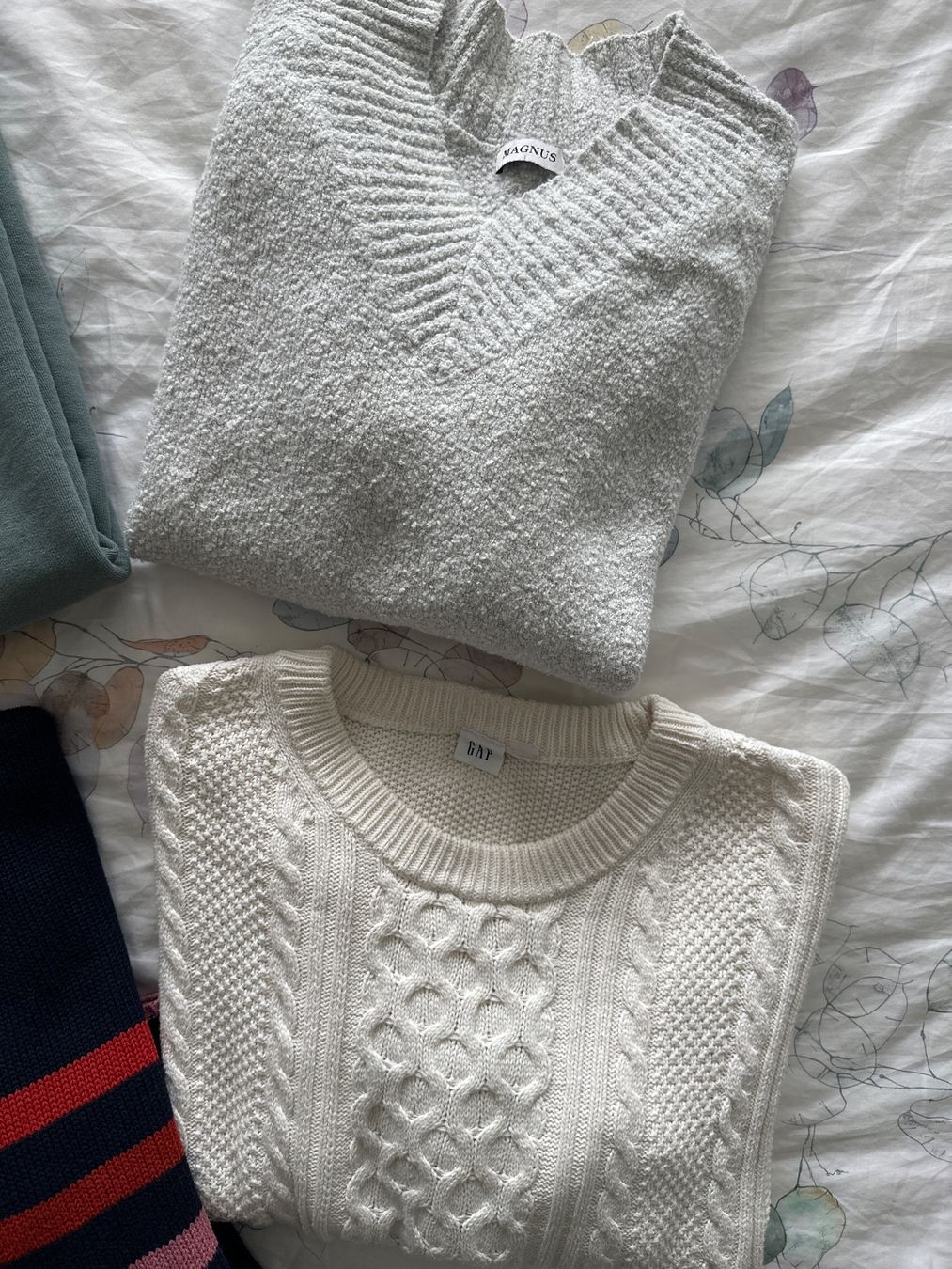 Lotti di vestiti: Schöne bequeme Pullis – Usato da Ormalingen venduto da nude.knits 2