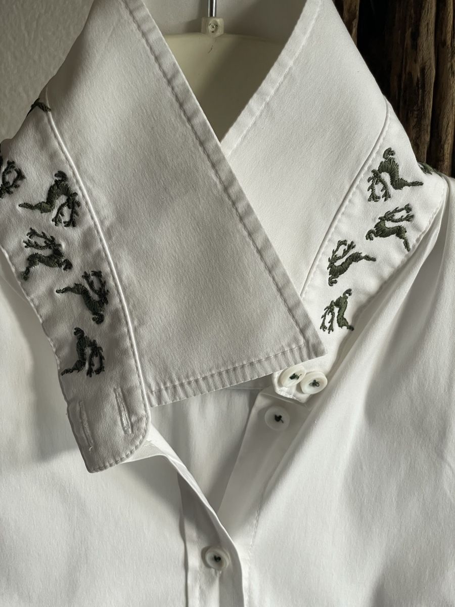 Blusen: Wallmann Weisse Bluse mit Hirsch Gr. 38 – Gebraucht aus St. Moritz von hdj_dd7v 1