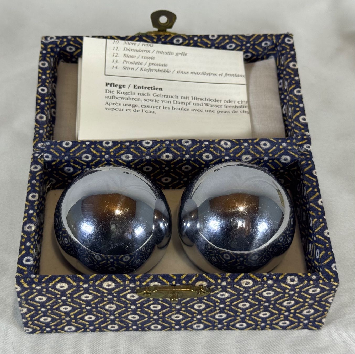 Dispositivi per massaggi: Boules Chinoises Qi Gong / Baoding en acier chromé – Usato da Tramelan venduto da lolopat
