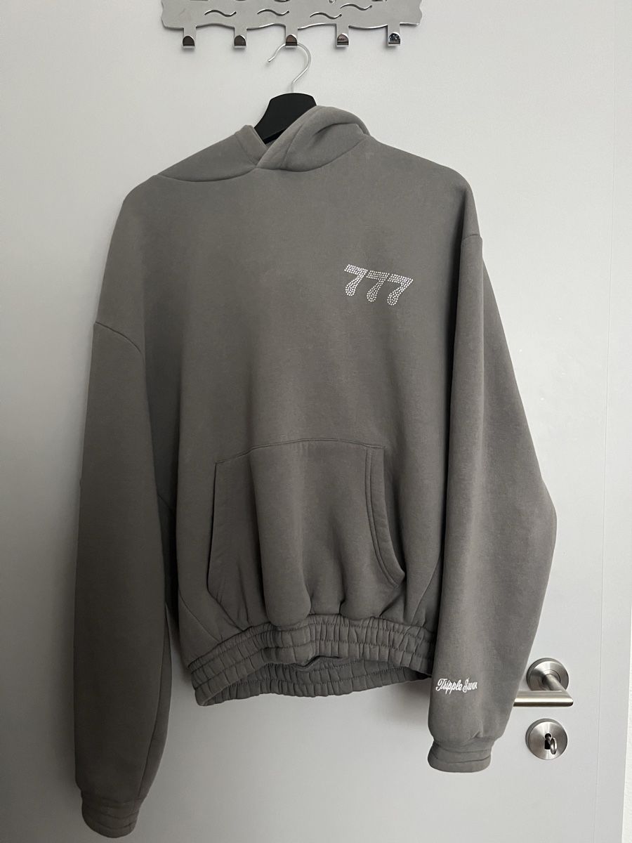 Pullover & Sweatshirts: Tripple Seven Hoodie – Neu (gemäss Beschreibung) aus Bellikon von Ruth_62