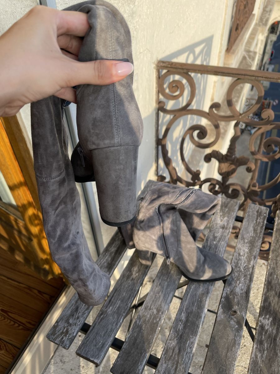 Scarpe da donna: Grey suede overknee block heel boots, size 37, chic look. – Nuovo (secondo la descrizione) da Zürich venduto da que_5ntr 5