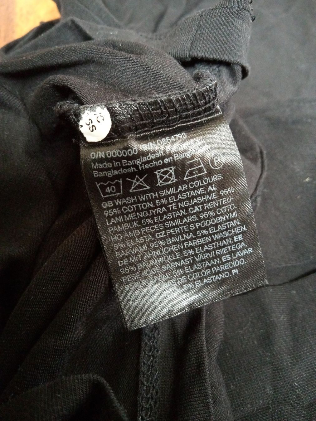 H&M T-shirt: H&M Langarm-Shirt, Gr. 146/152, schwarz – Usato da Büren SO venduto da swelch 3