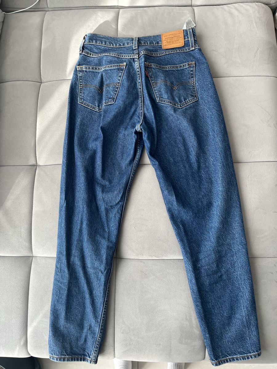 Levi's Jeans: Levis 80s Mom Jeans – Usato da Grenchen venduto da rahel_98 2