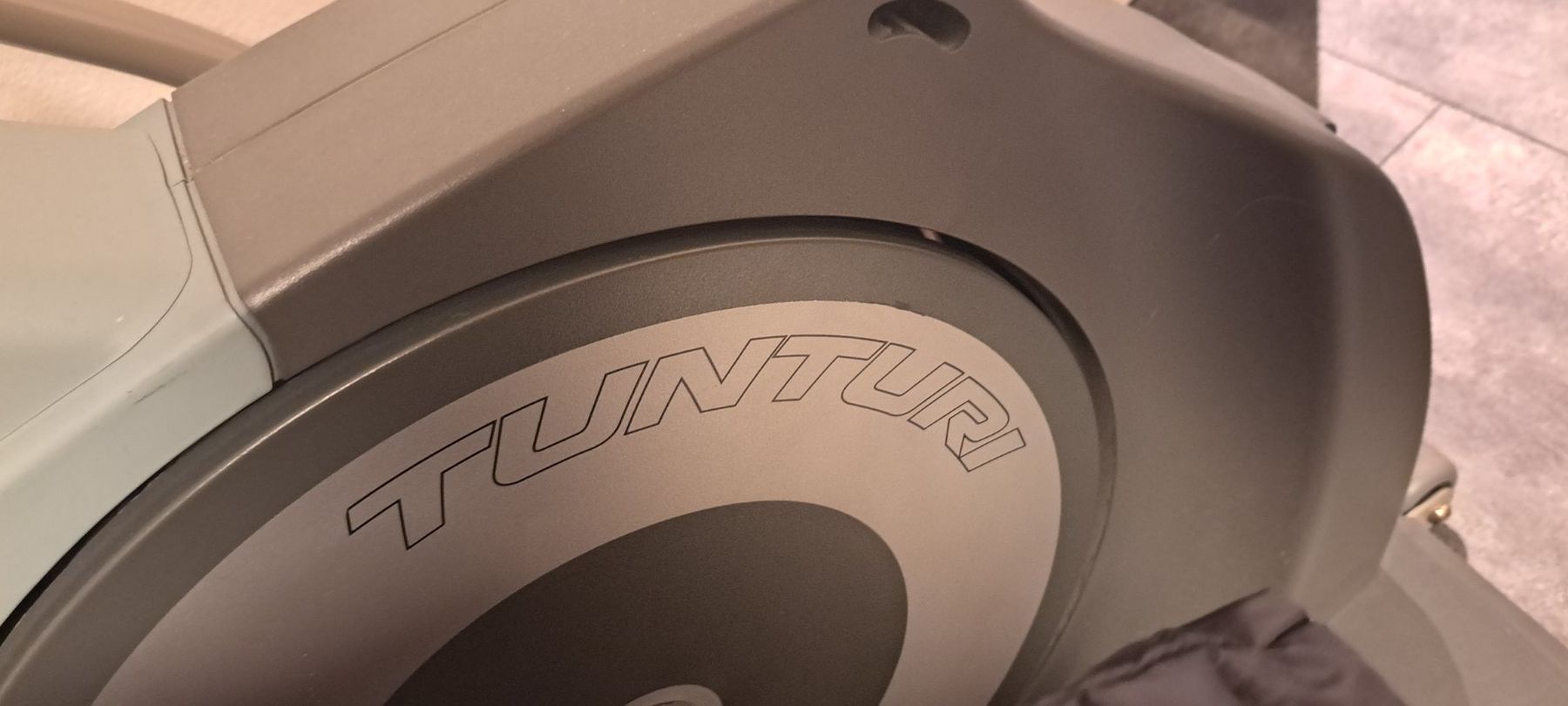 Tunturi Hometrainer: Crosstrainer Tunturi Heimtrainer Modell gebraucht – Usato da Rickenbach BL venduto da Boarderadi 1