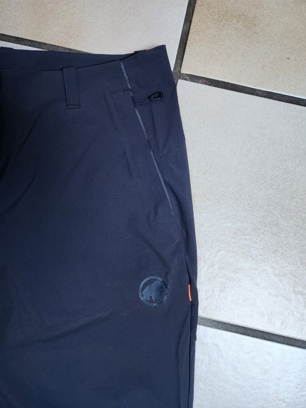 Mammut Pantaloni: Mammut Trekkinghosen Gr.42 – Nuovo (secondo la descrizione) da Gstaad venduto da Meiel2020 2