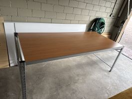Arbeitstisch mit Metallgestell Holzoptik guter Zustand