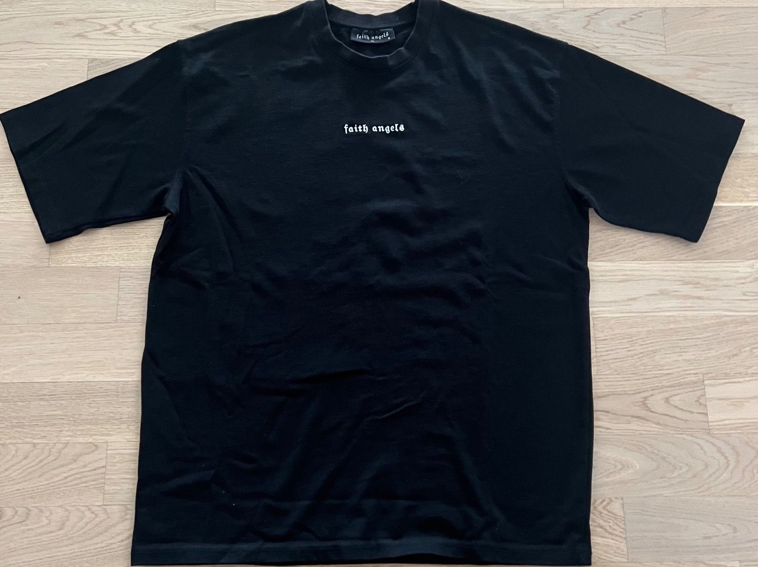 T-Shirts: Faith Angels Shirt – Gebraucht aus Wetzikon ZH von P__tt5