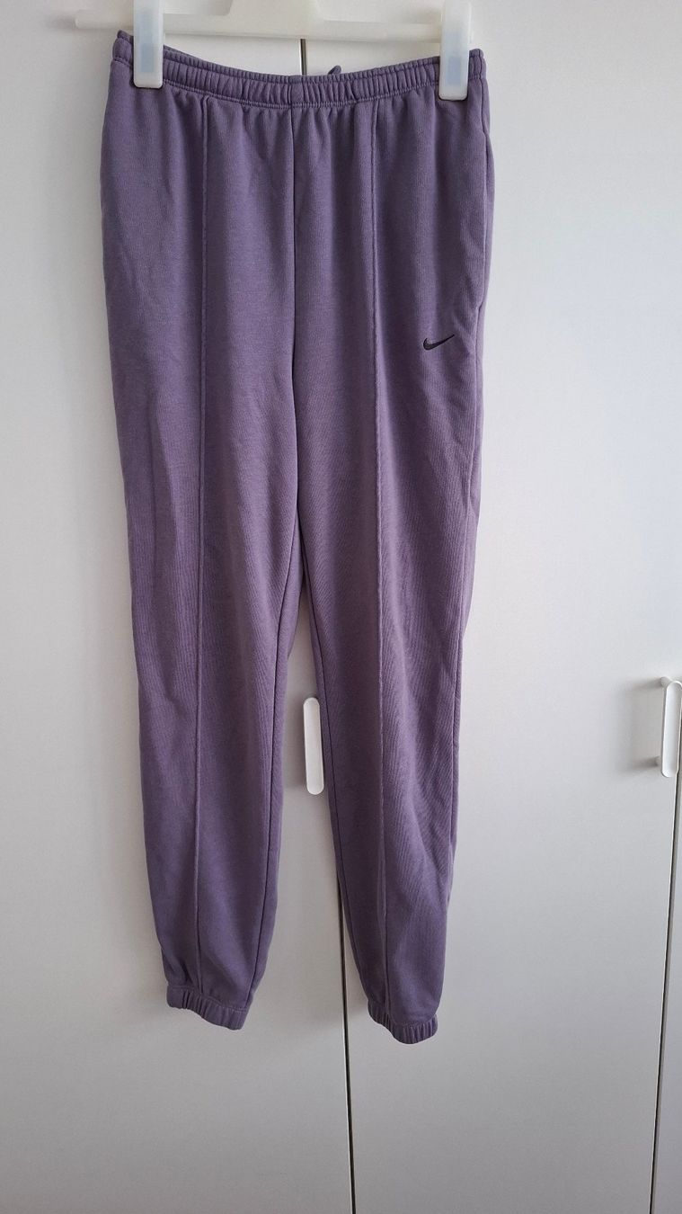 Nike Pantaloni: Nike Joggers - Grösse S – Nuovo (secondo la descrizione) da Rickenbach b. Wil venduto da VeryLovelyThings