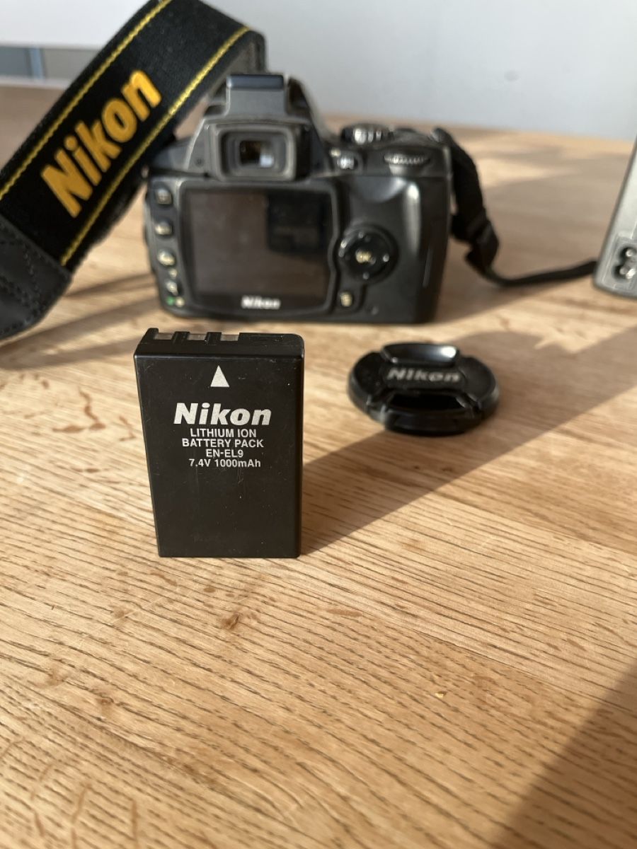 Nikon Fotocamera: Nikon D40x digitale Spiegelreflexkamera mit Objektiv – Usato da Birsfelden venduto da Ric8do 2