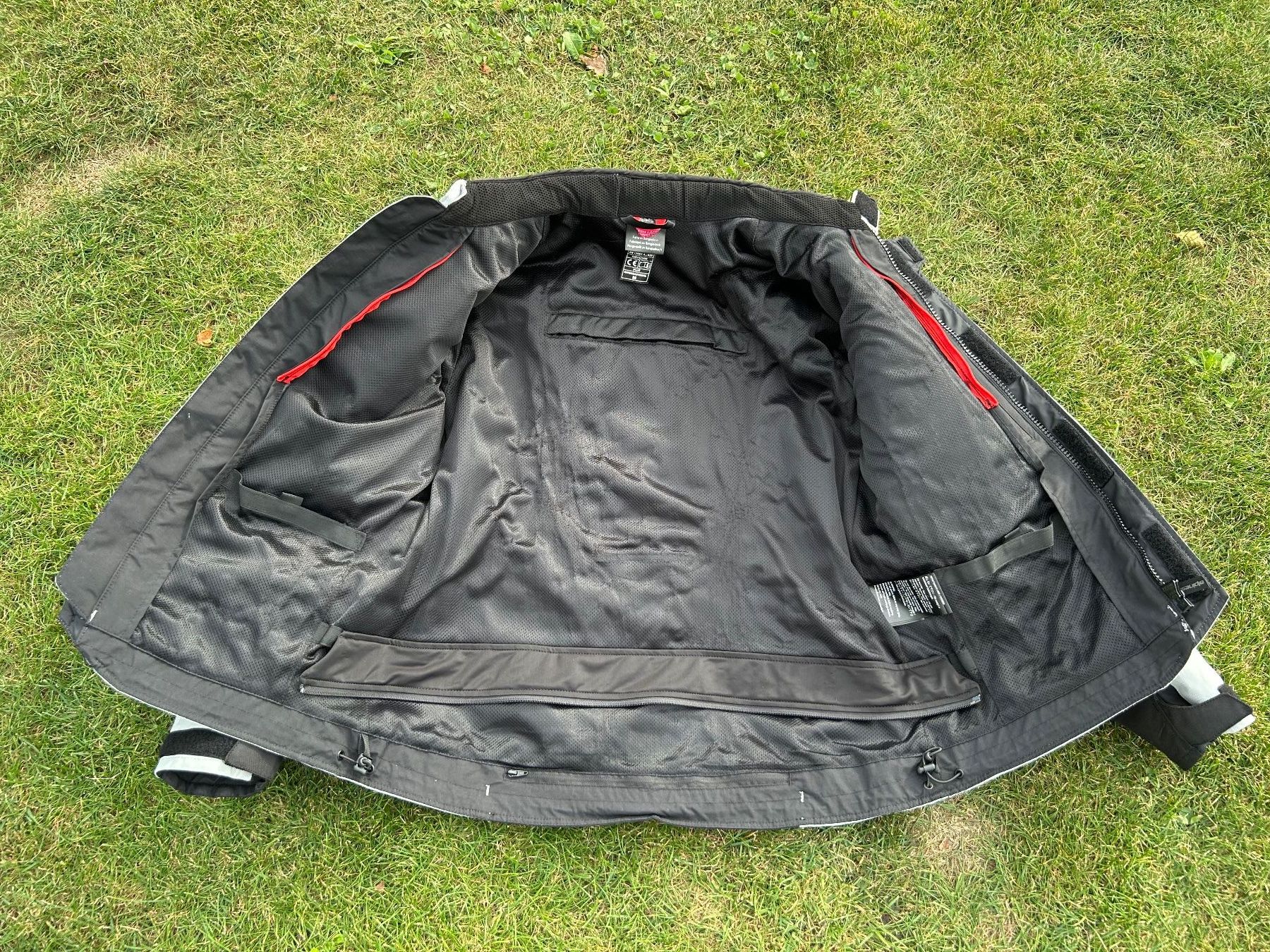 Alpinestars Costumes, combinaisons de sport et fonctionnelles: Motorradkombi – D'occasion à Matzingen par cocco05 6