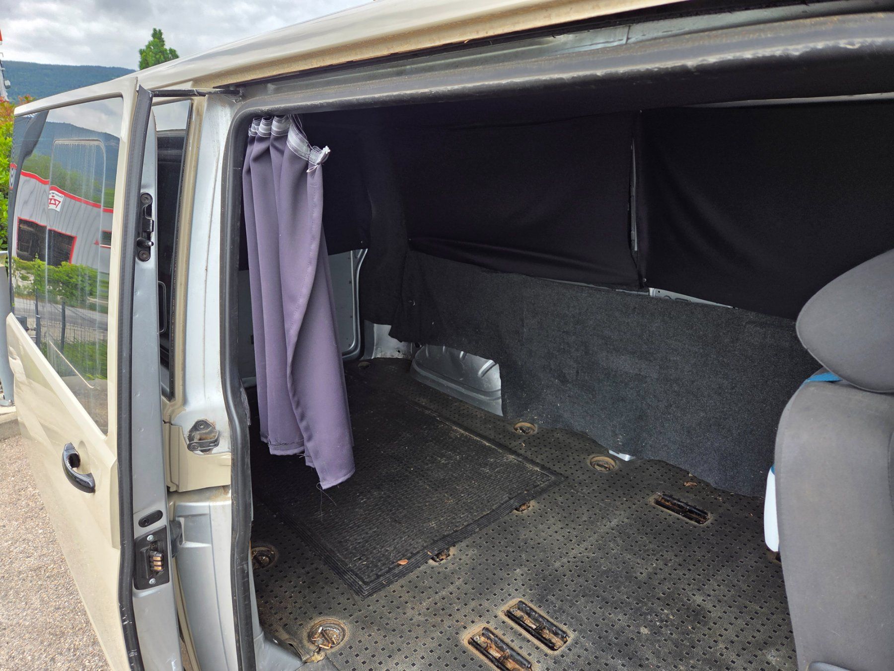 VW Veicoli commerciali: VW T5 4Motion 2.5TDI – Usato da Cortaillod venduto da inf_5z5v 5