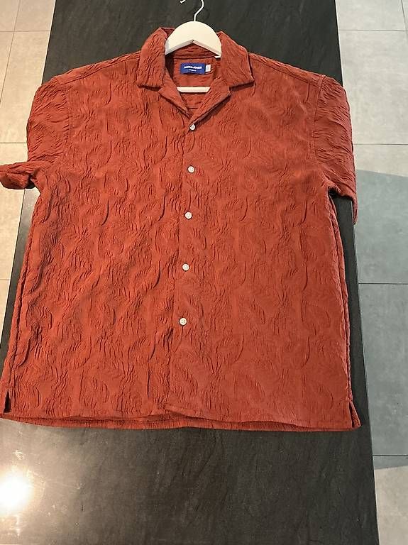 Camicie: Jack & Jones Kurzarmhemd Rostrot – Usato da Elsau venduto da mor1ano 2