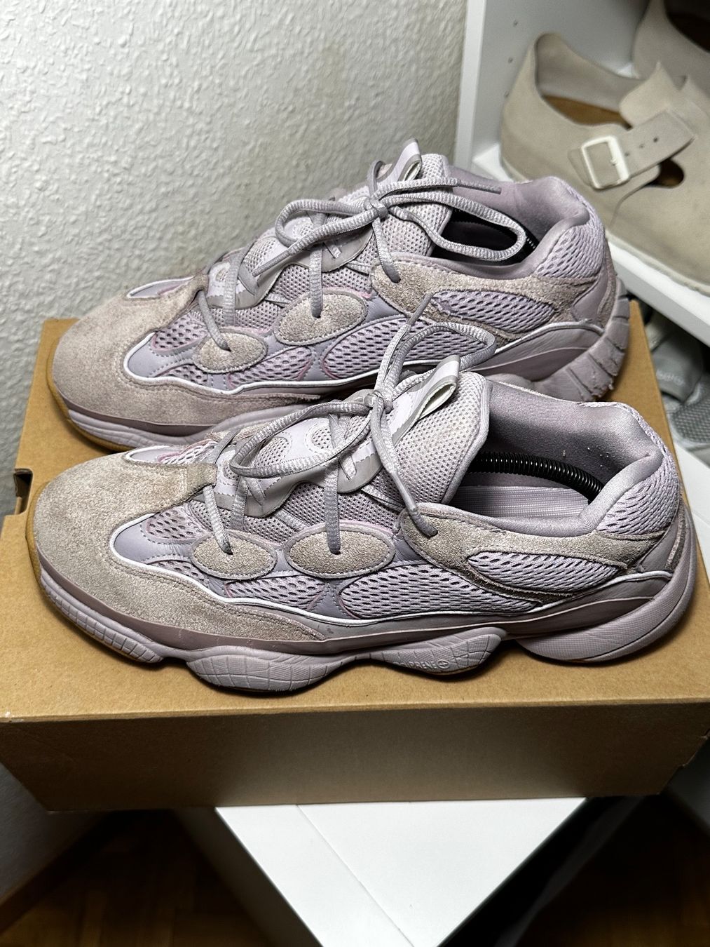 Adidas Scarpe da uomo: Yeezy 500 Soft Vision – Usato da Châtelaine venduto da 333shop 3
