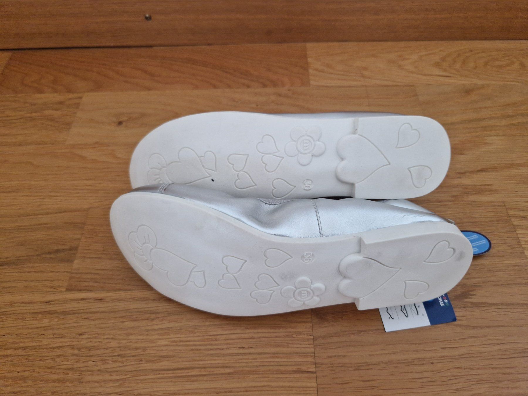 Scarpe per ragazze: Neu Melania Ballerinas Silber Grösse 36 – Nuovo (secondo la descrizione) da Buchs Sg venduto da Valedi 3