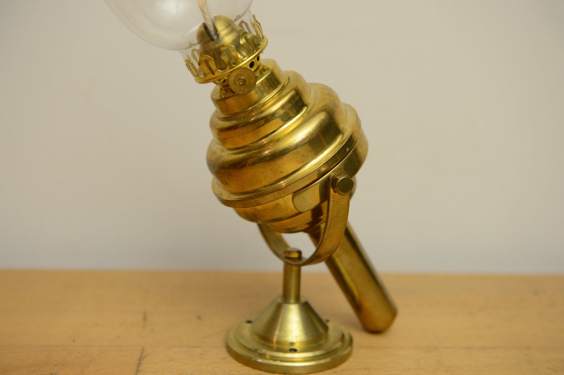Lampade: Schiffs Petroleumlampe mit kardanischer Aufhängung – Nuovo (secondo la descrizione) da Sachseln venduto da Smatsch54