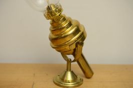 Schiffs Petroleumlampe mit kardanischer Aufhängung