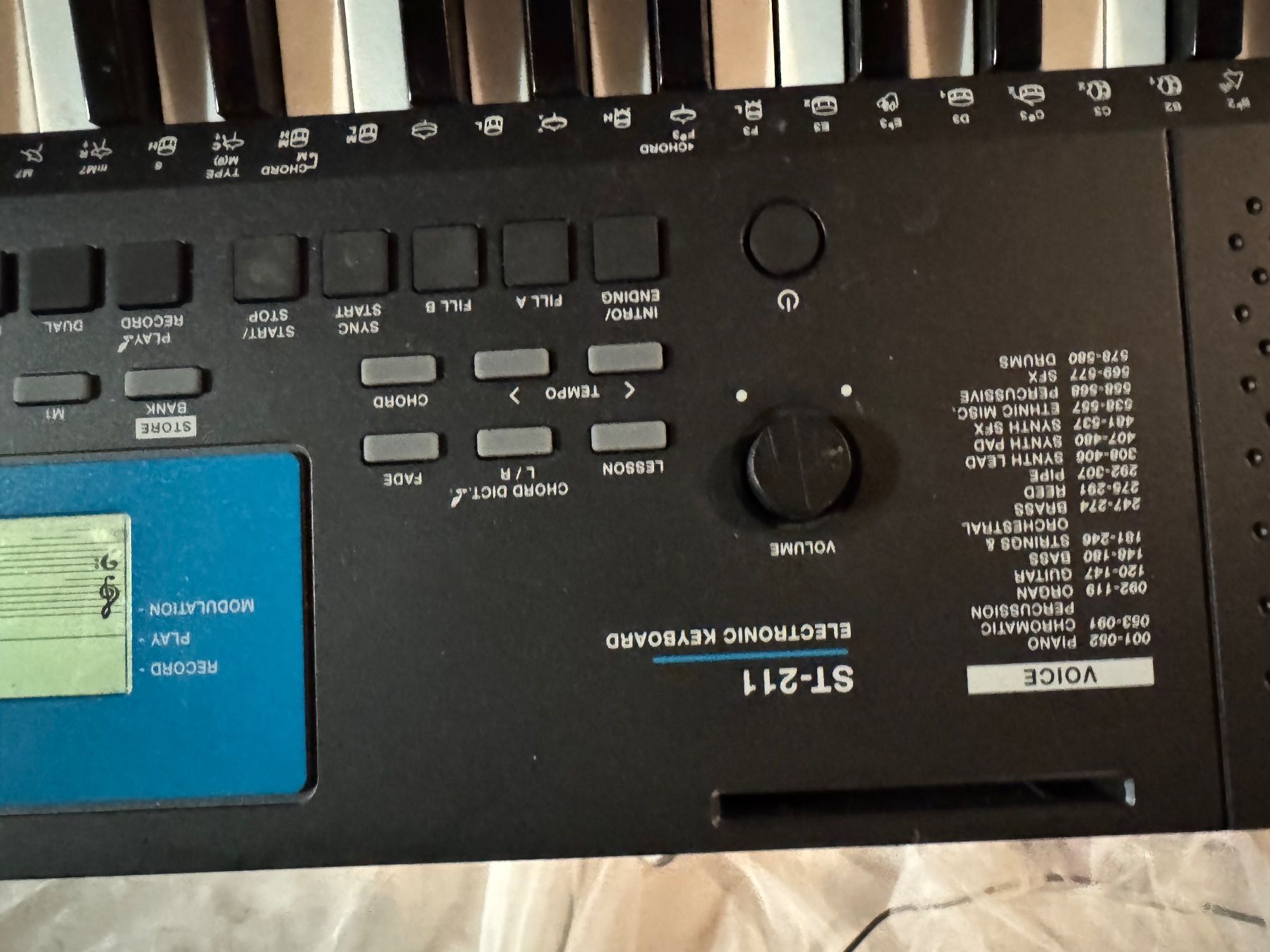 Strumenti musicali: Keboard St-211 mit 1 Mikrofon in 1 Input – Usato da Grabs venduto da mayram27 1