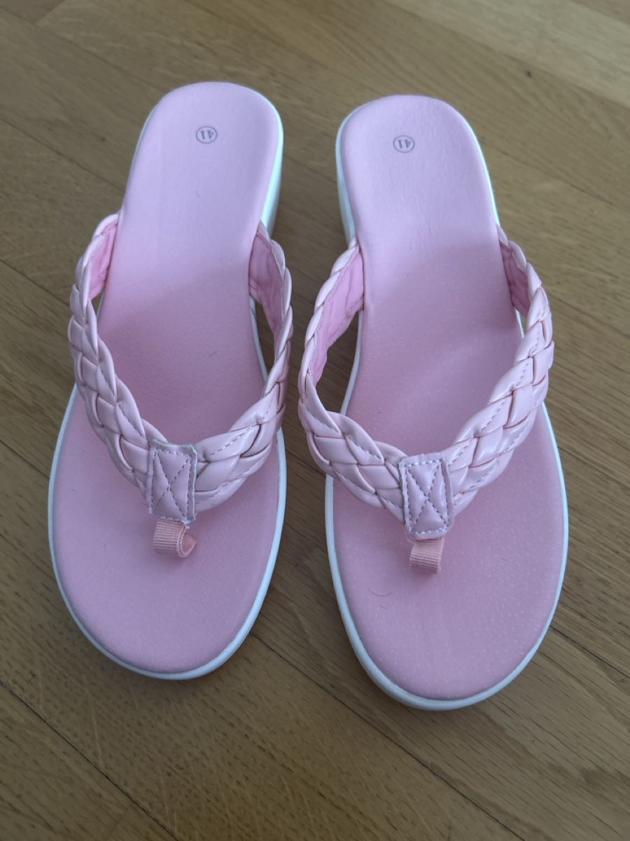 Scarpe da donna: Sommerliche Flip-Flops, rosa Gr. 41 - Neu! – Nuovo (secondo la descrizione) da Wädenswil venduto da Giez33 1