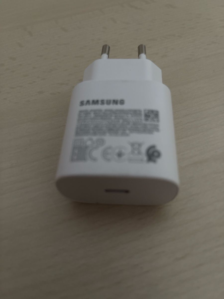 Samsung Unità & Adattatore: Samsung Ladeadapter USB-C – Nuovo (secondo la descrizione) da Wiler (Lötschen) venduto da Nad4 1