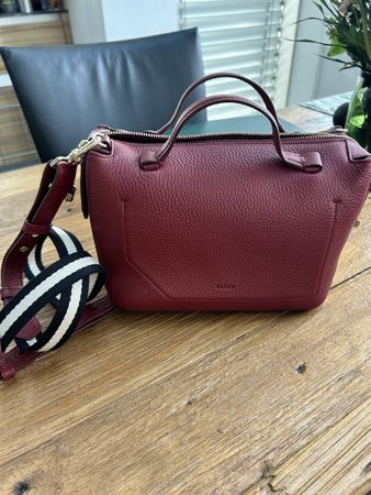 Bally Handtasche Ledertasche Beuteltasche dunkelrot